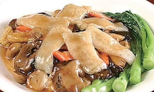 Pea Tips in Garlic Sauce