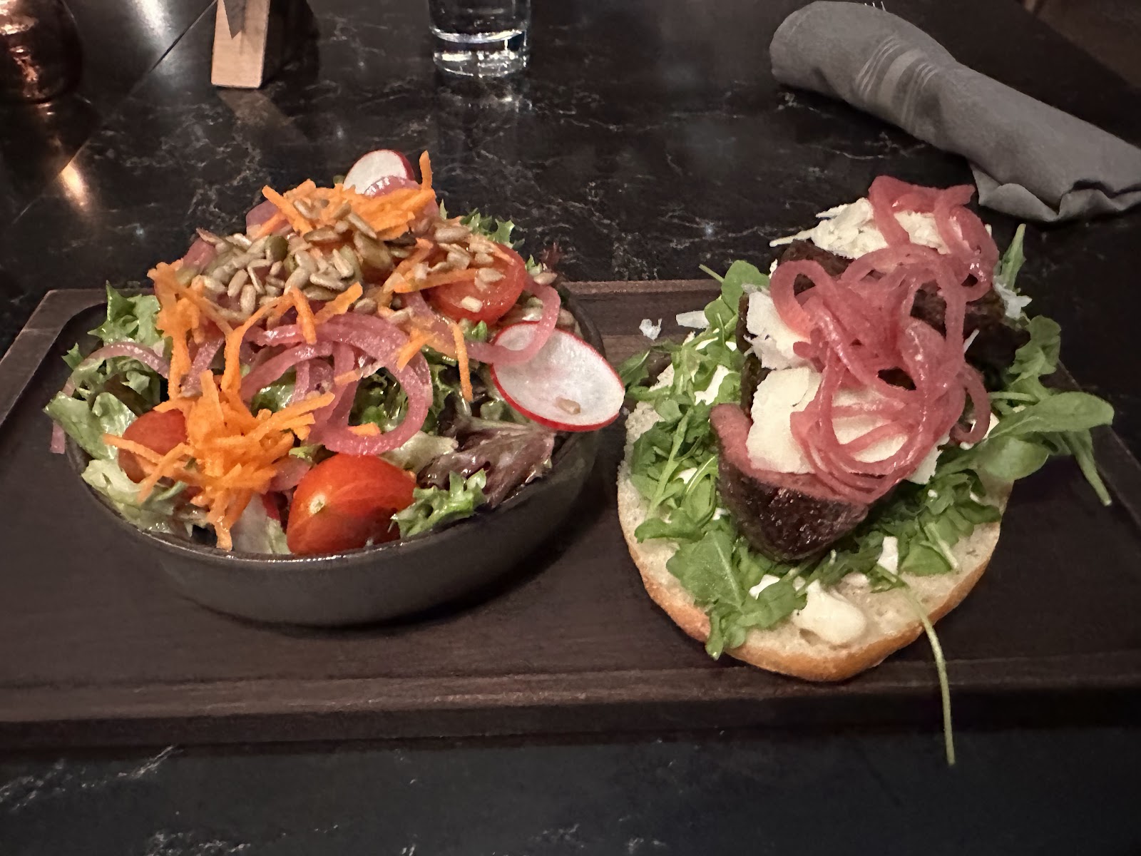 The Shoe and Canoe Public House — gallery photo 1