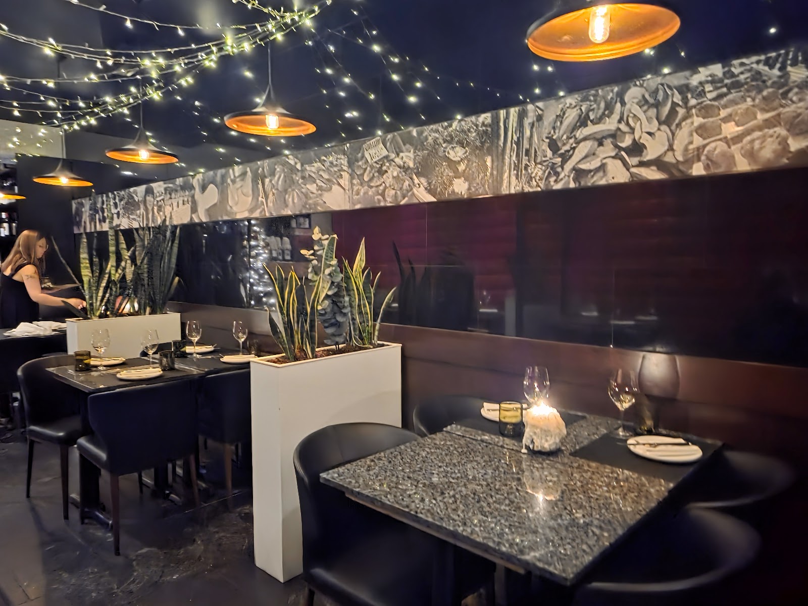 Vero Bistro Moderne — dining room photo 3