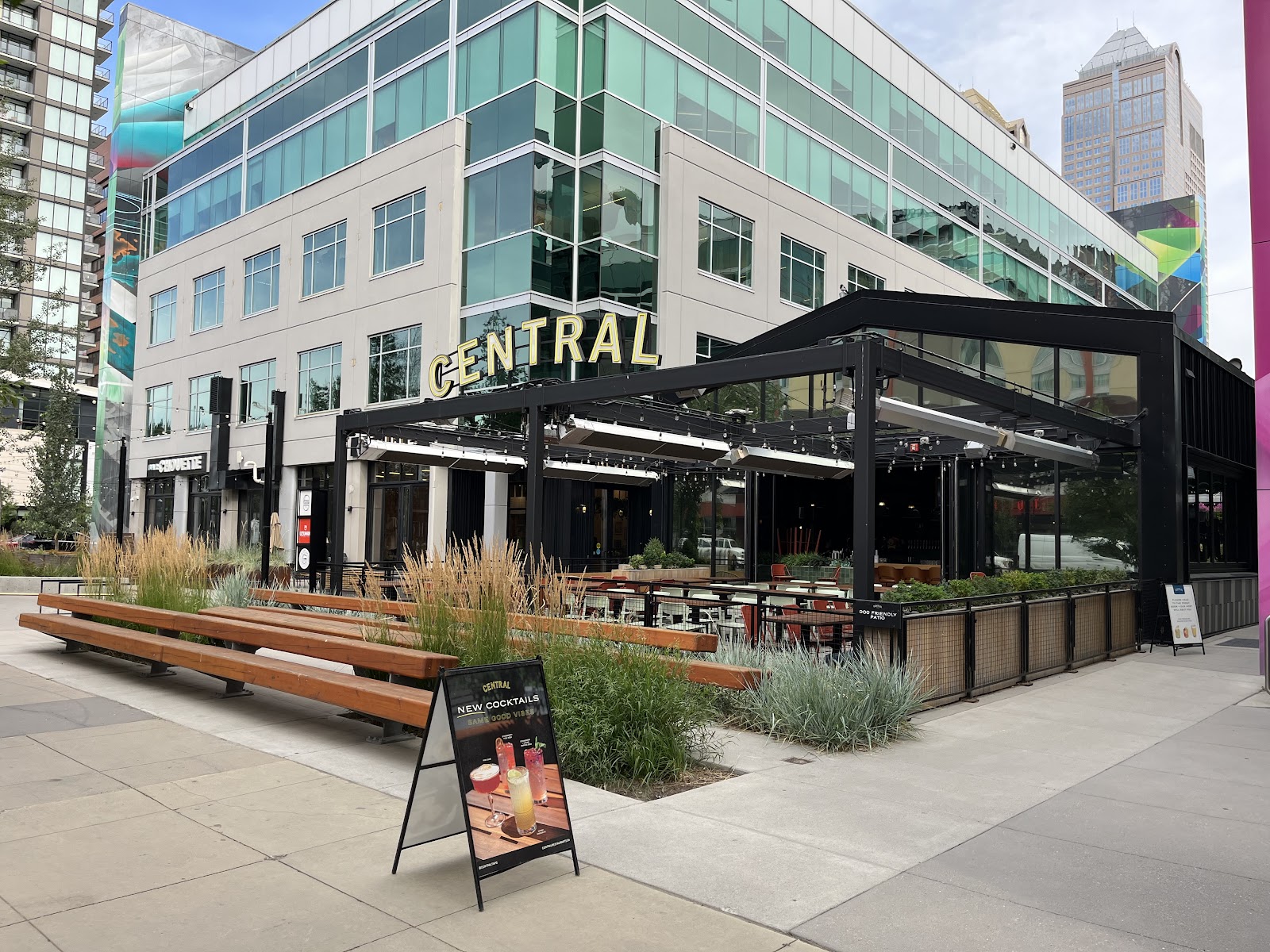 Central Restaurants - Calgary Beltline — gallery photo 3