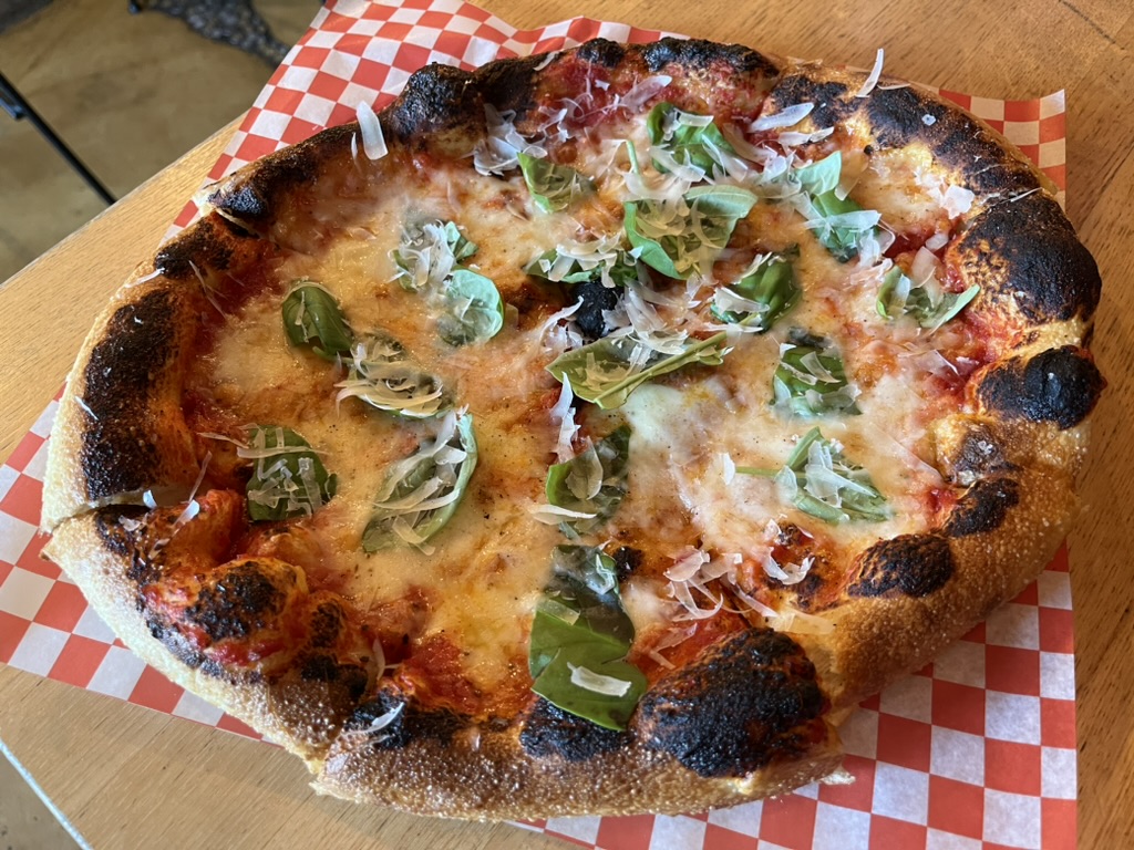 Posto Pizzeria & Bar — dining room photo 1