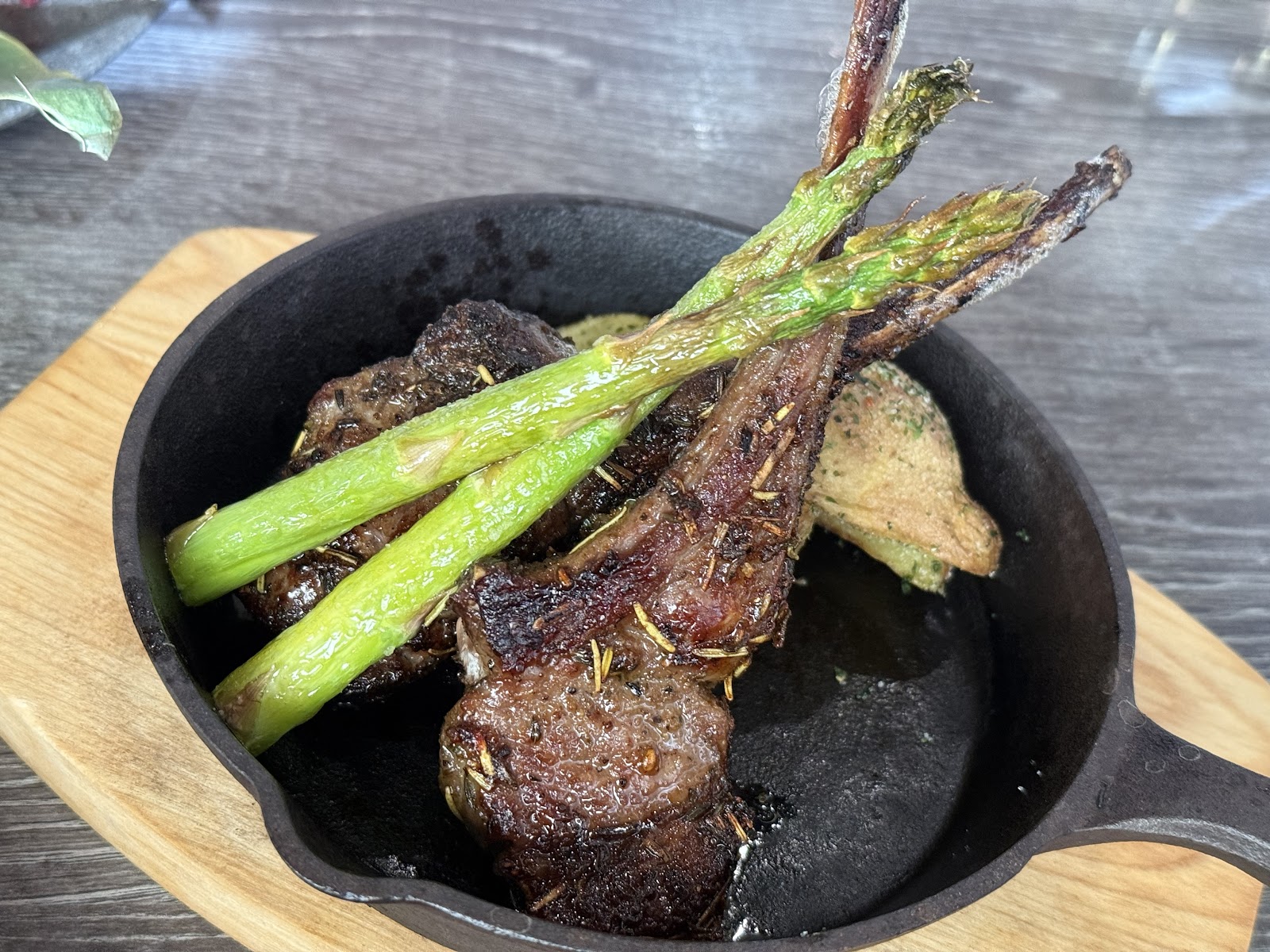 Curtis Creek | Japanese Cuisine — dining room photo 1