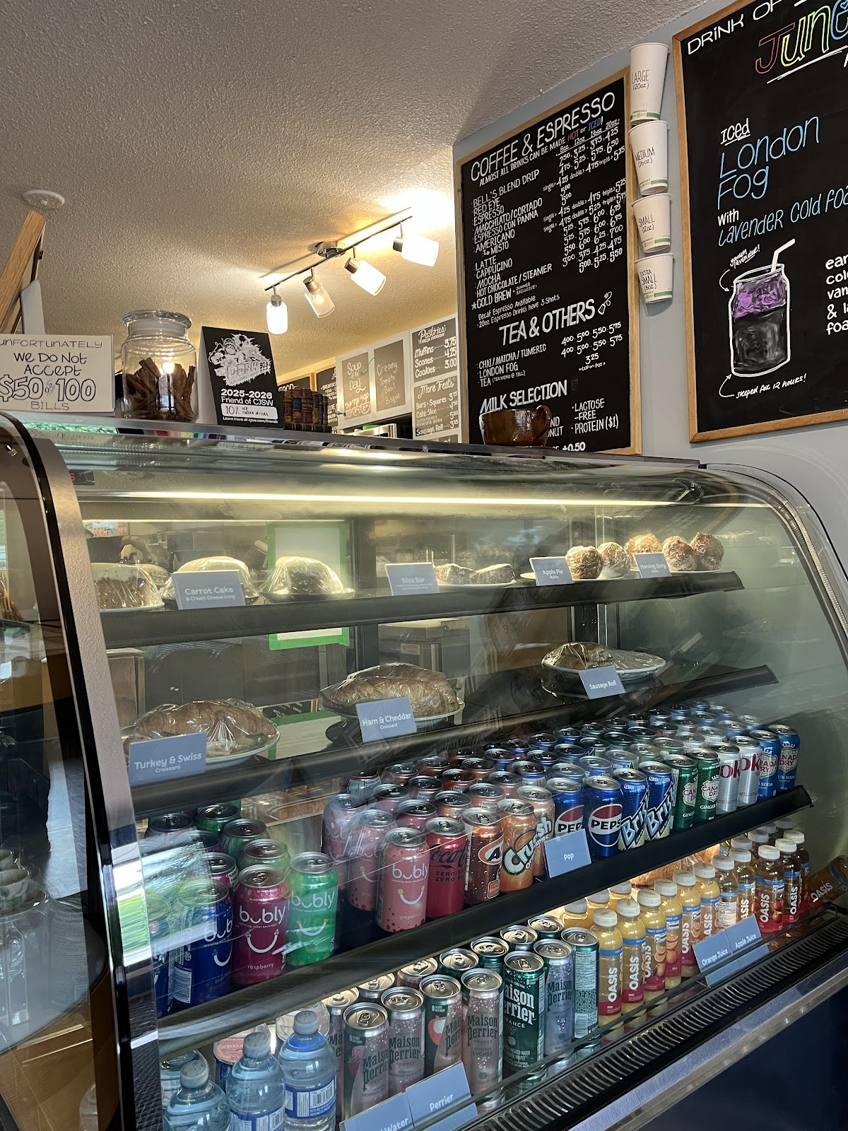 Bell's Cafe — dining room photo 2