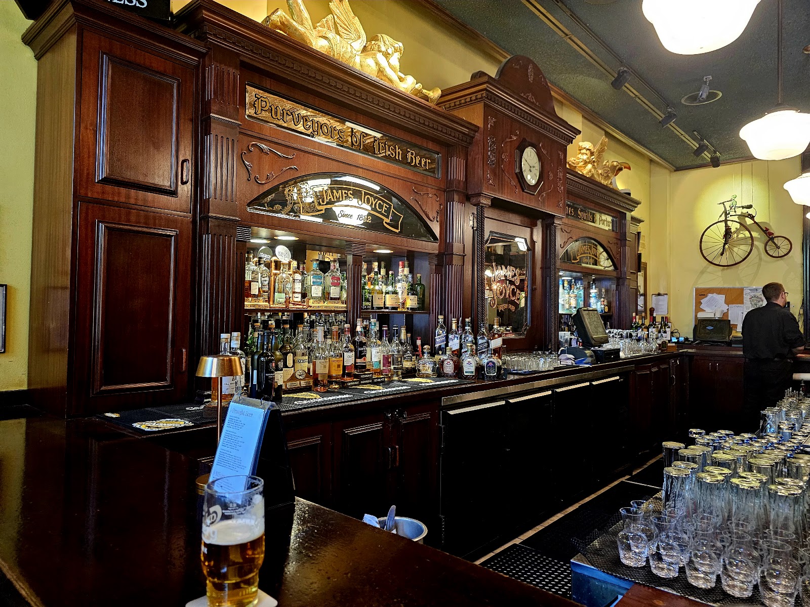 James Joyce Irish Pub & Restaurant — dining room photo 2