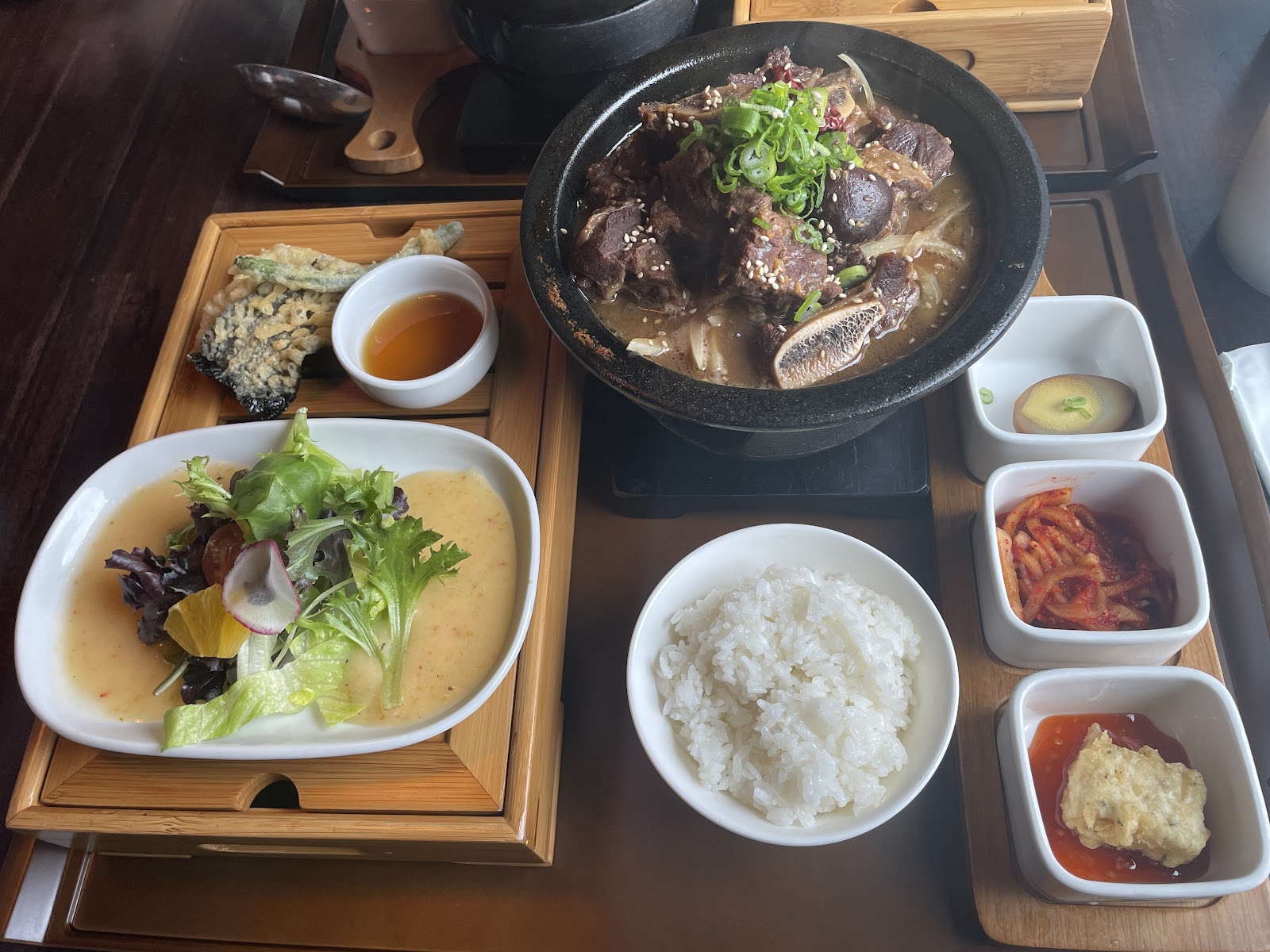 bul Dining Room & Bar — dining room photo 2