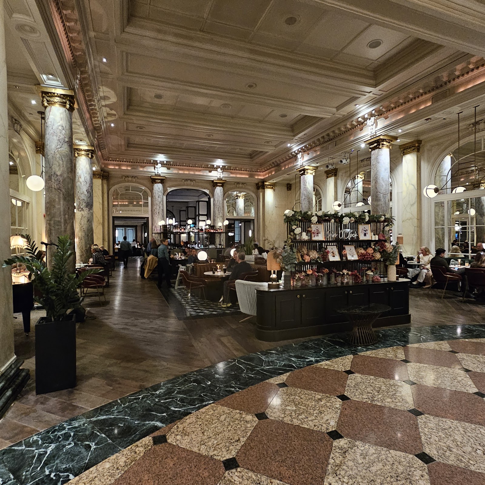 Hawthorn Dining Room & Bar — gallery photo 1