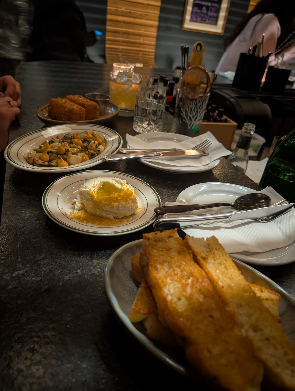 Business & Pleasure — dining room photo 1