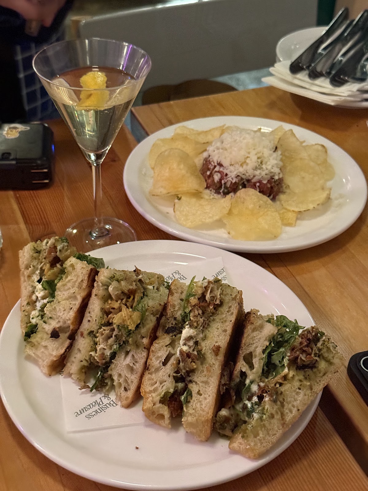 Business & Pleasure — dining room photo 3