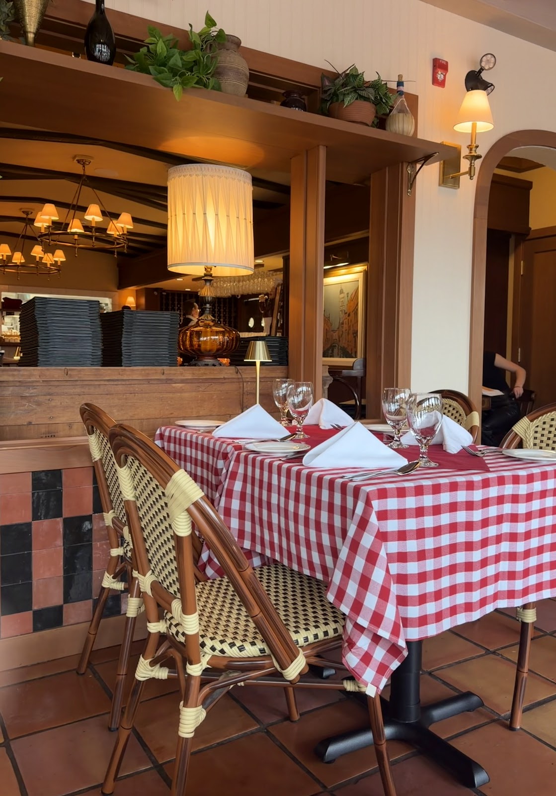 Buon Giorno Ristorante Italiano — dining room photo 2