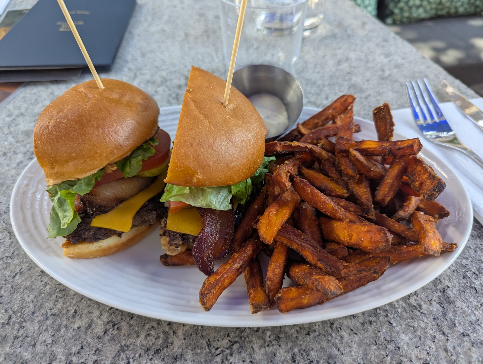 Earls Kitchen + Bar — gallery photo 1