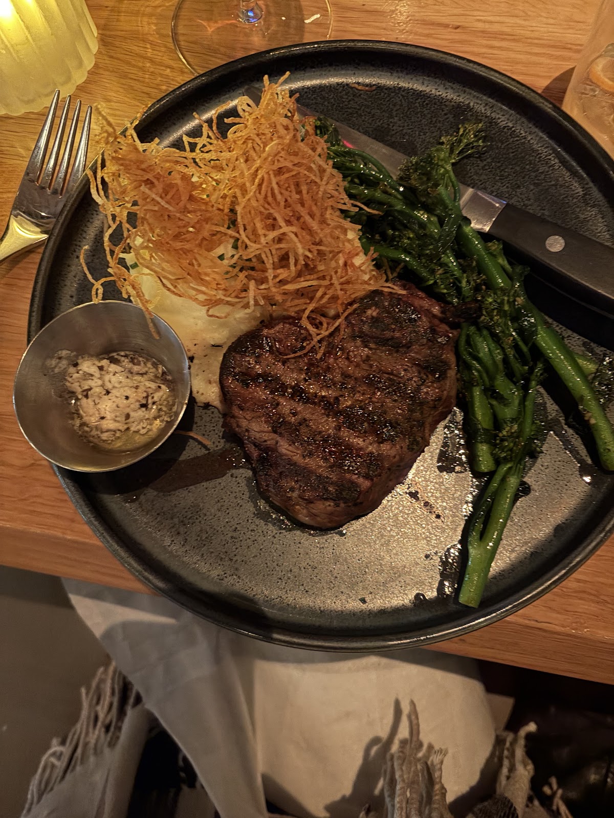 Earls Kitchen + Bar — gallery photo 3