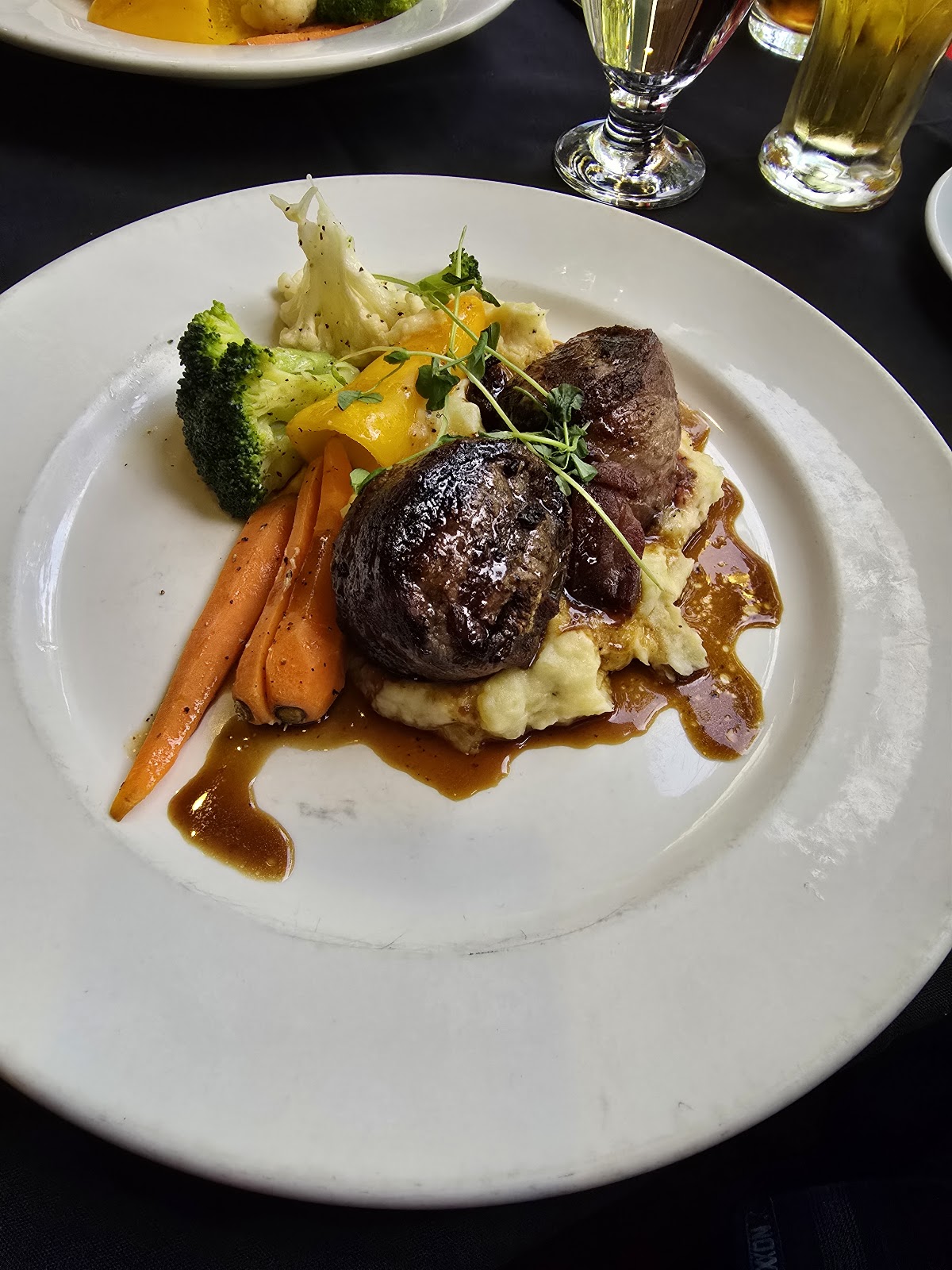 Embarcadero Wine & Oyster Bar — gallery photo 4
