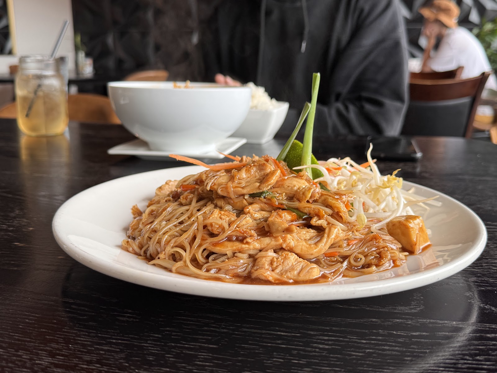 Bee Thai Cuisine — dining room photo 2