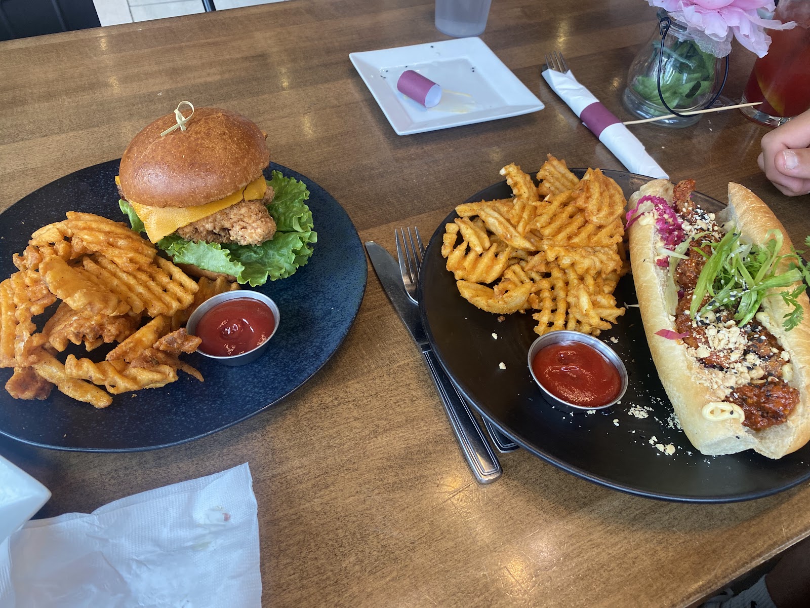 The Street Eatery — gallery photo 3