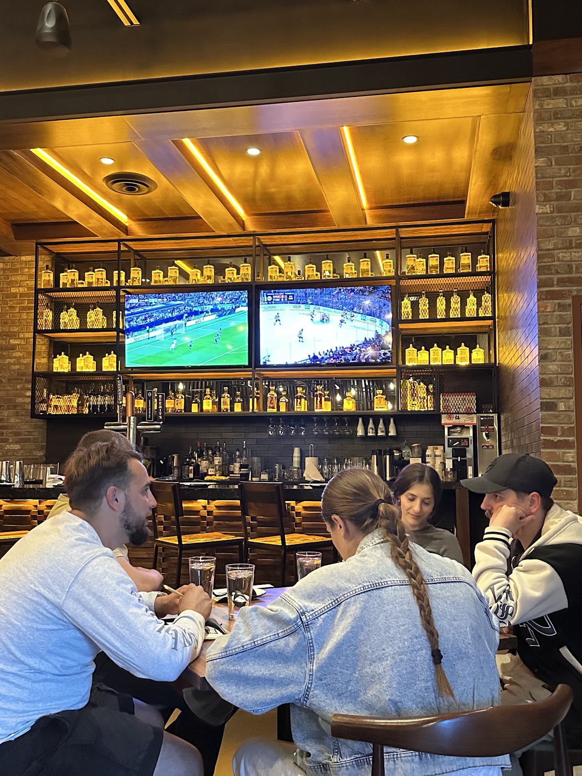 JINYA Ramen Bar - Calgary — gallery photo 2