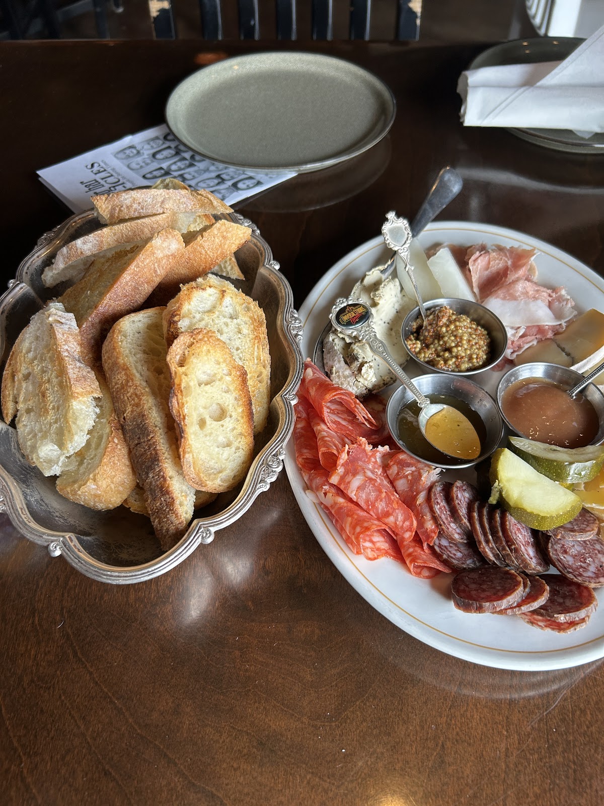 Rain Dog Bar — gallery photo 1