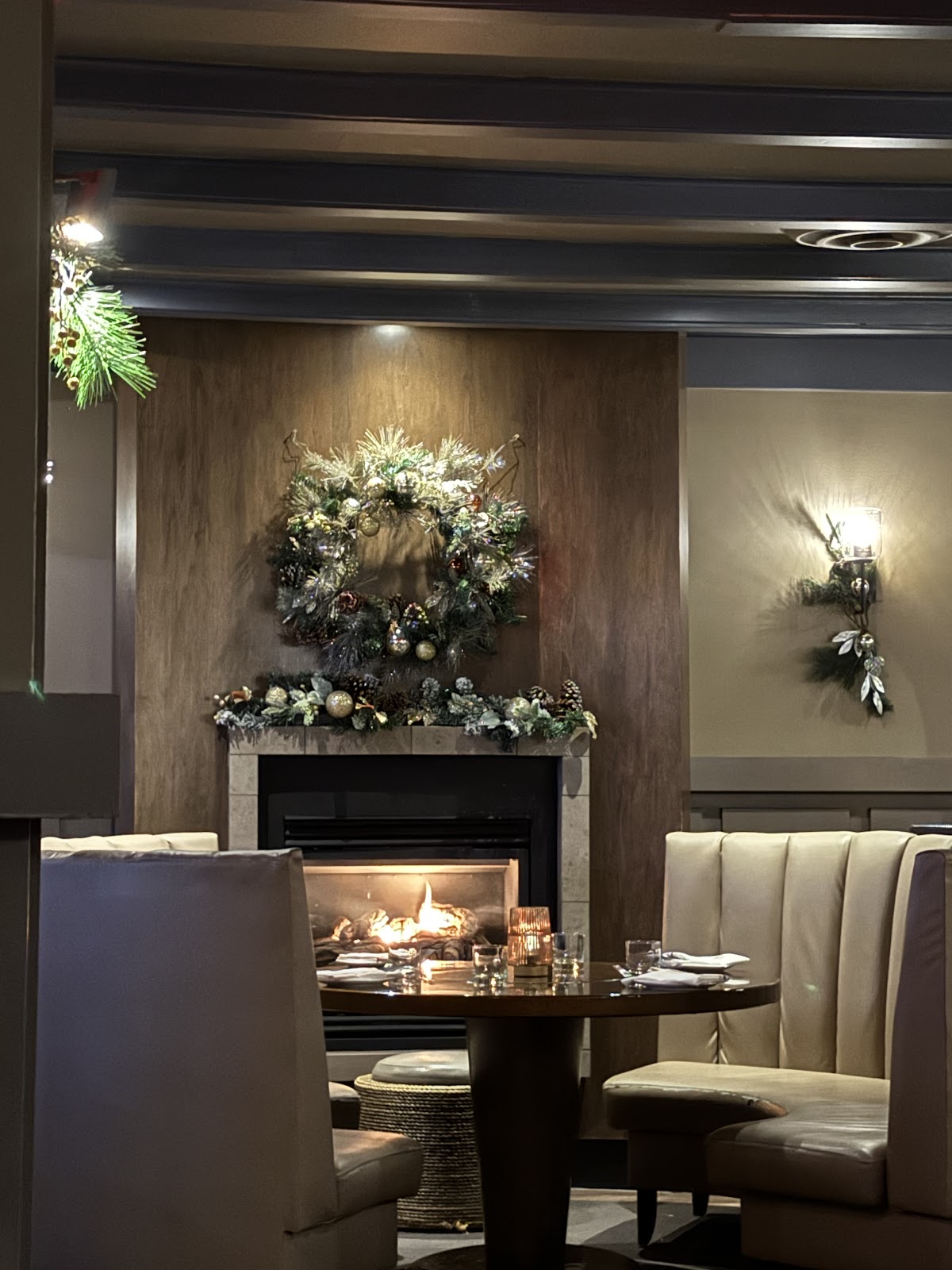 The Living Room Restaurant — dining room photo 2