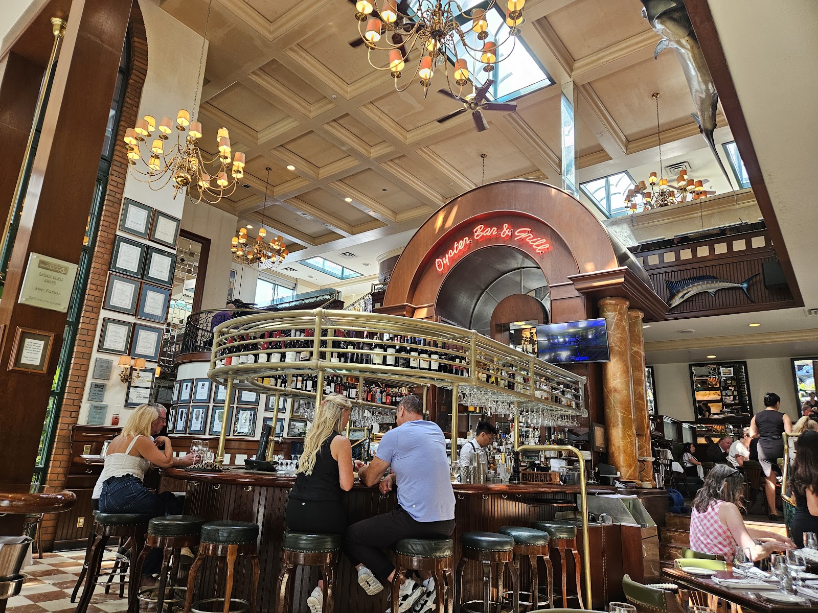 Joe Fortes Seafood & Chop House — gallery photo 3
