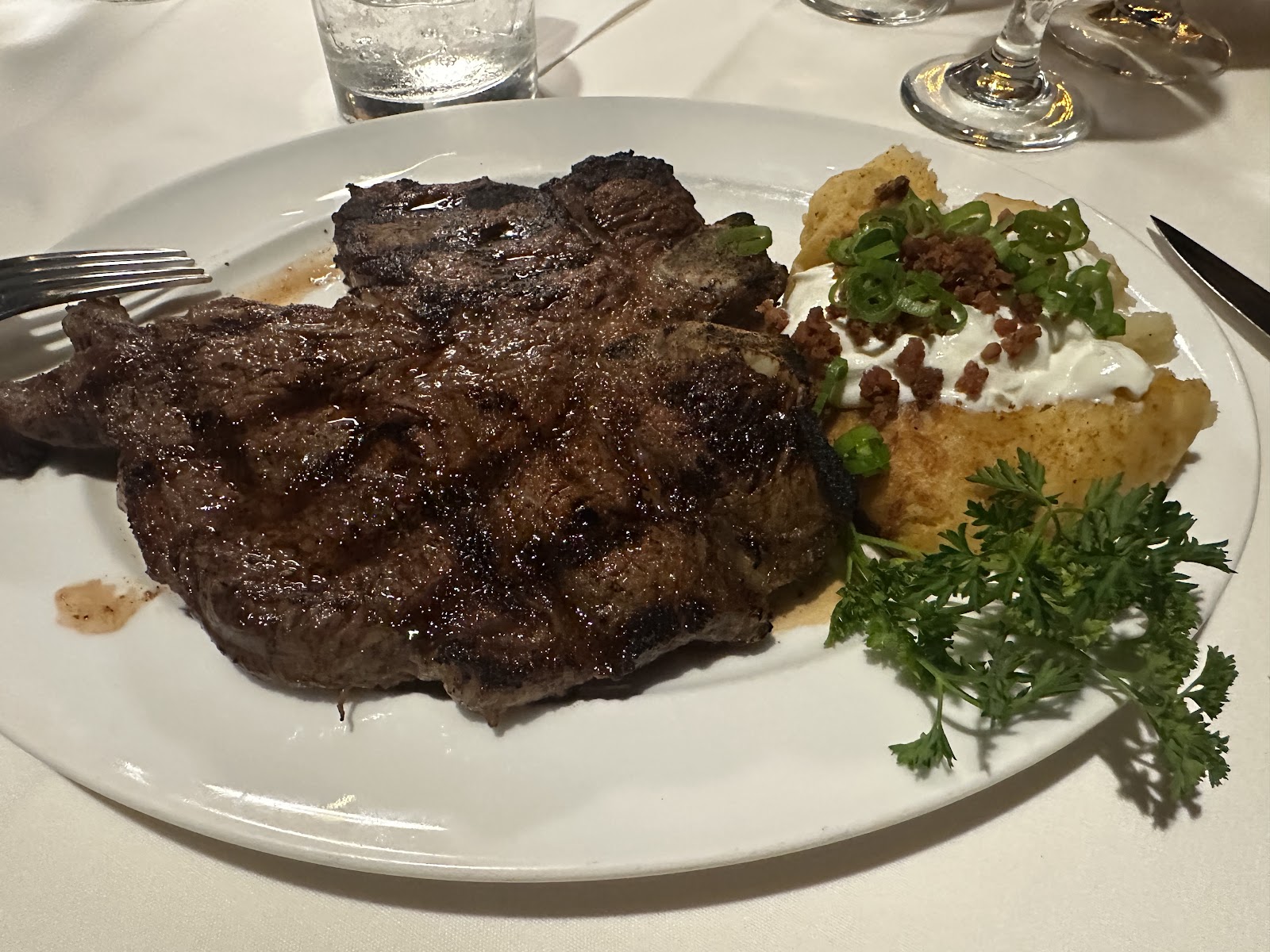 Caesar's Steak House & Lounge — dining room photo 3