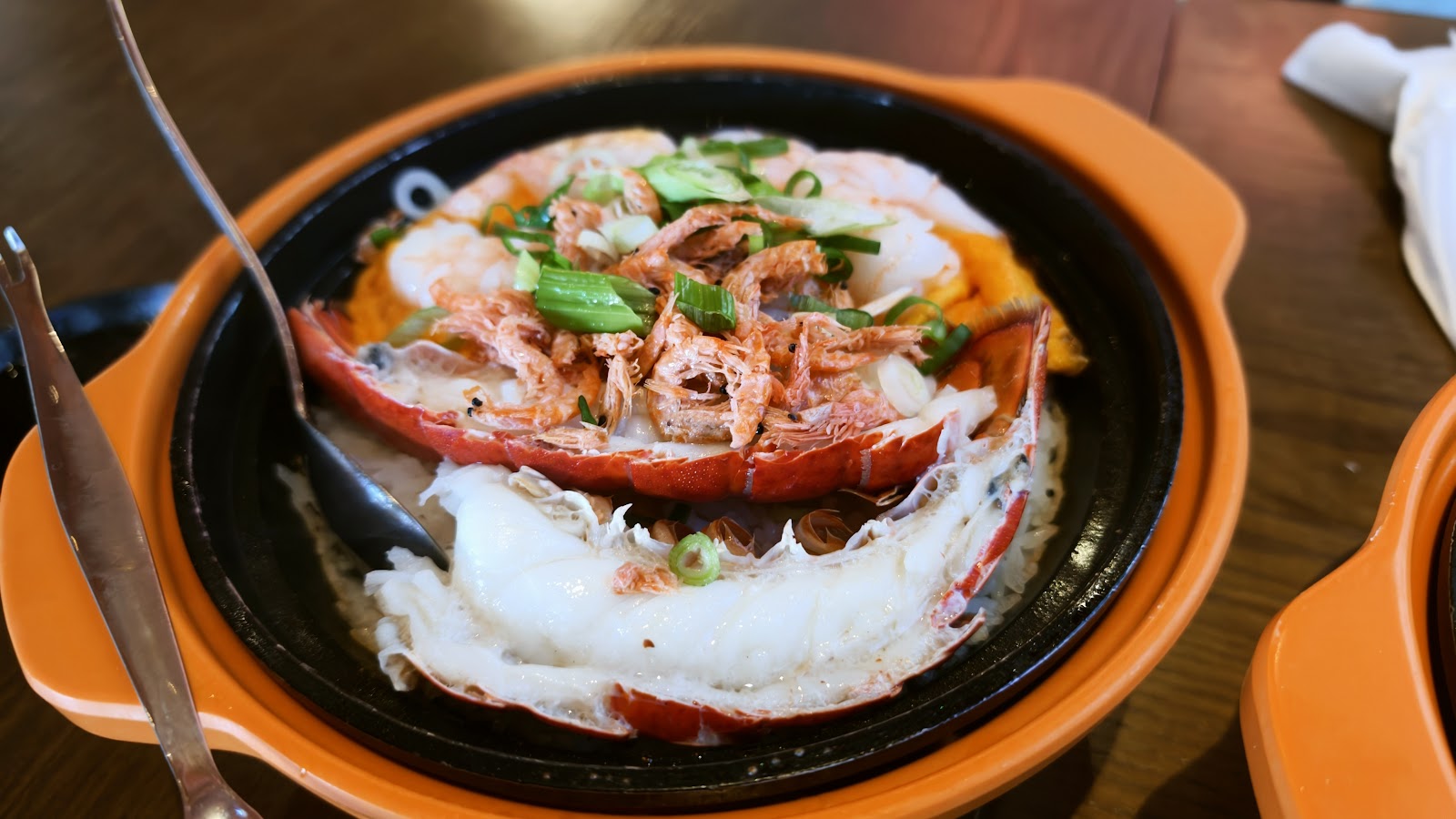 Claypot Asian Food Kitchen (McMahon) — dining room photo 2