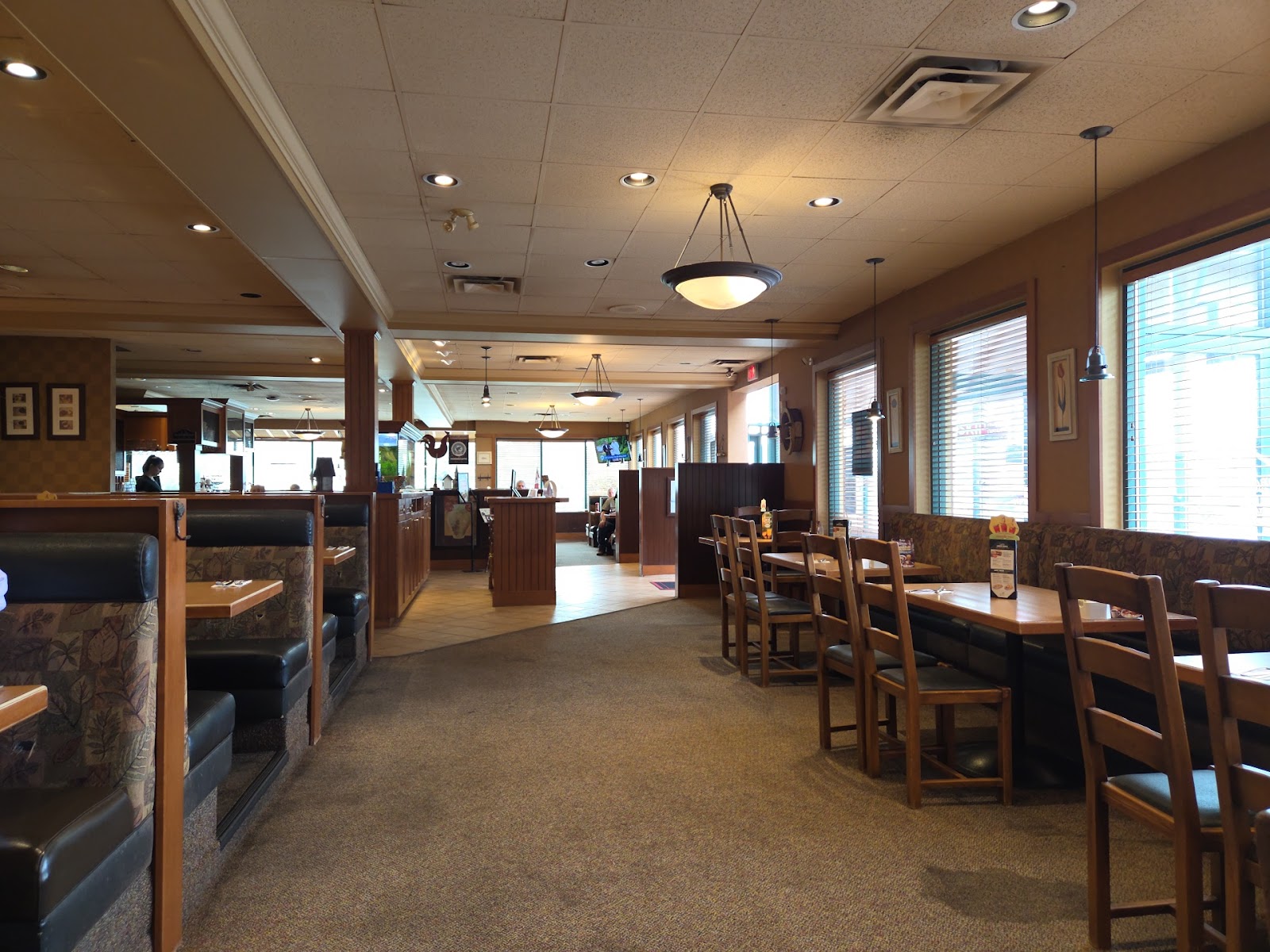 Ricky's Country Restaurant - Mission — dining room photo 1