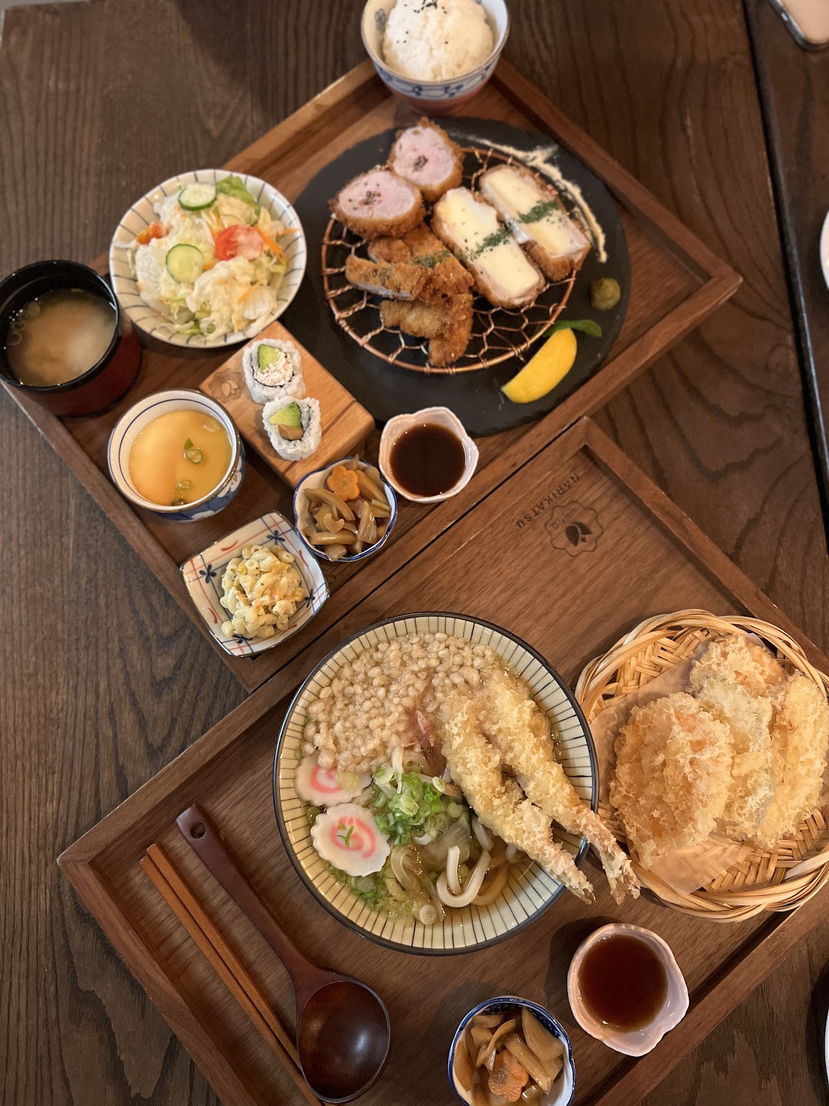 NARIKATSU — dining room photo 2
