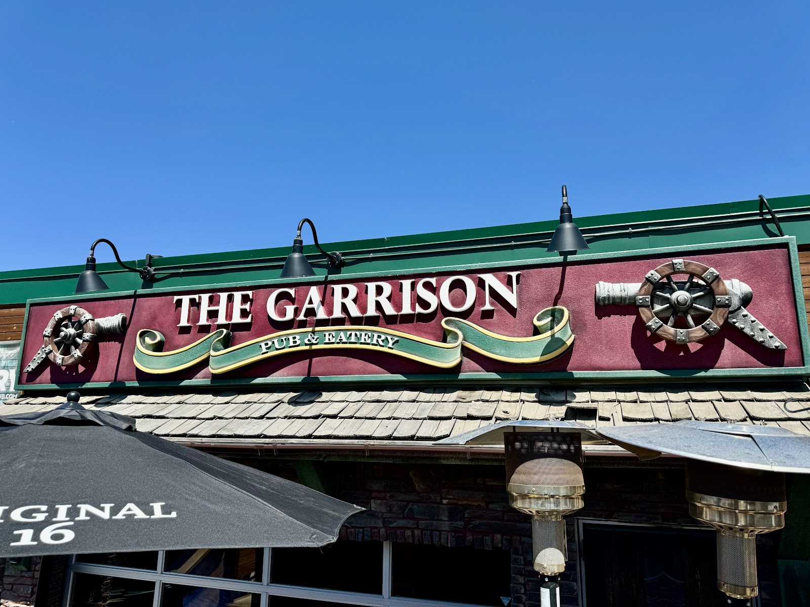 The Garrison Pub & Eatery — dining room photo 2