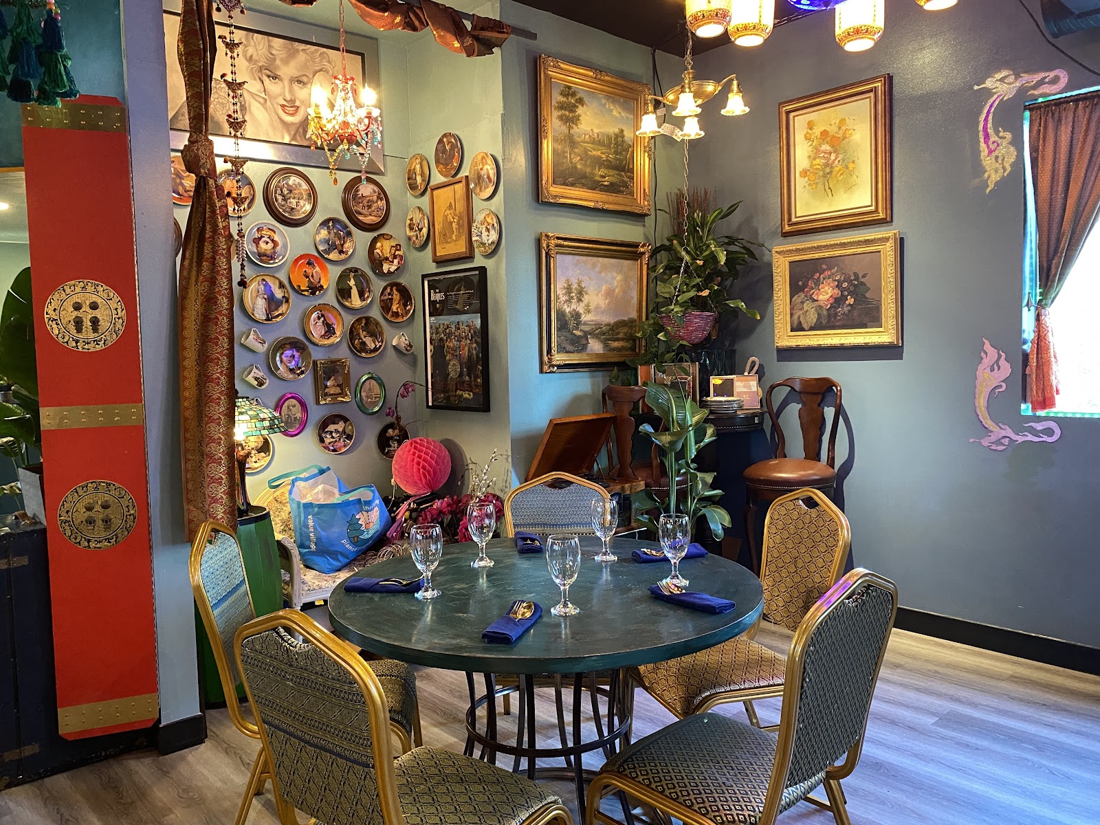 Auttarote Thai Cuisine (Aut-Ta-Rote) — gallery photo 4