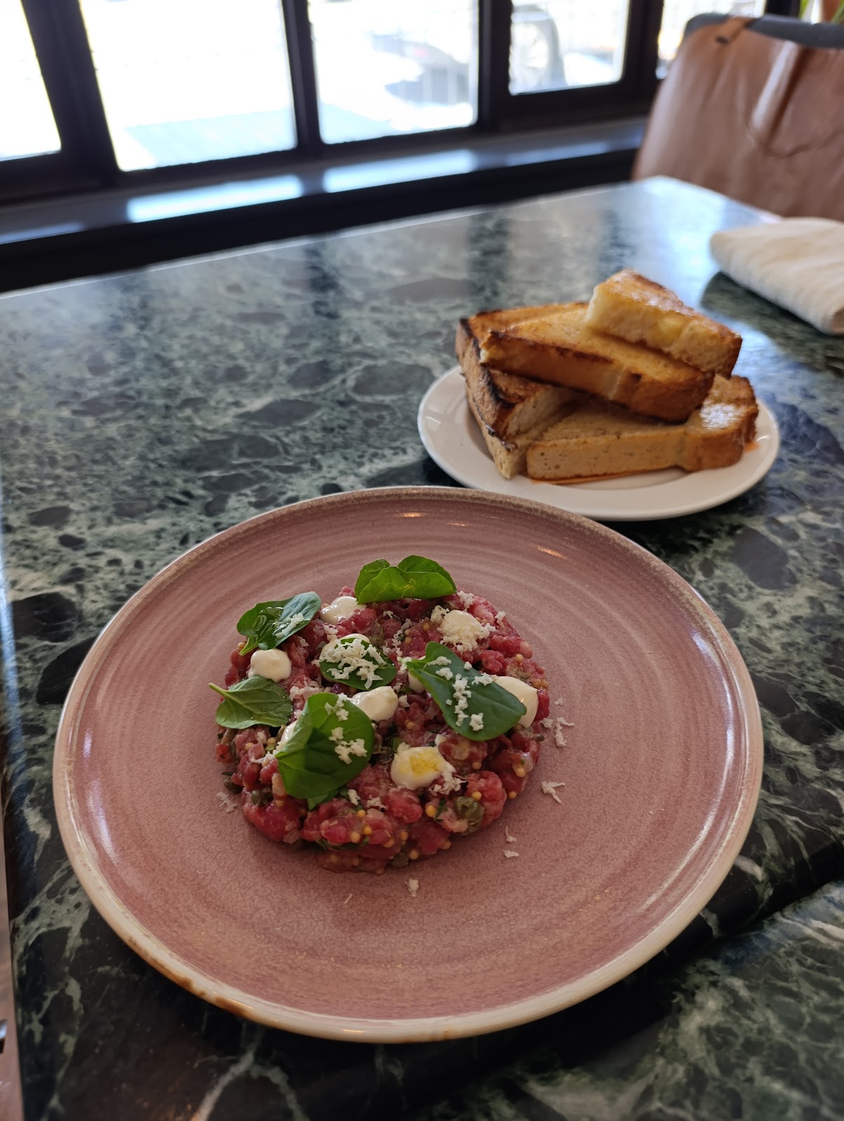 Pigeonhole 17th — dining room photo 3