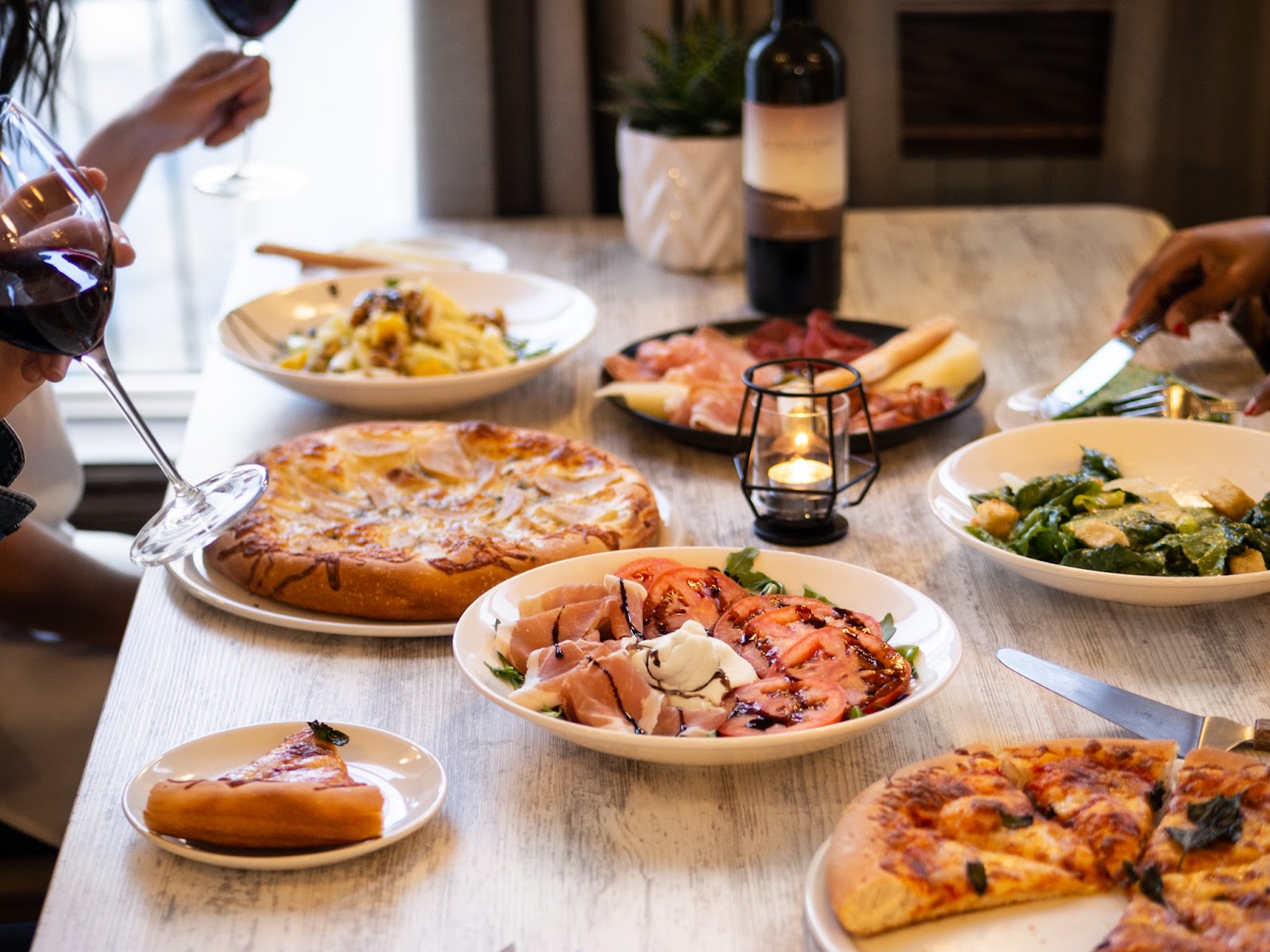 Toto Pizza — gallery photo 1