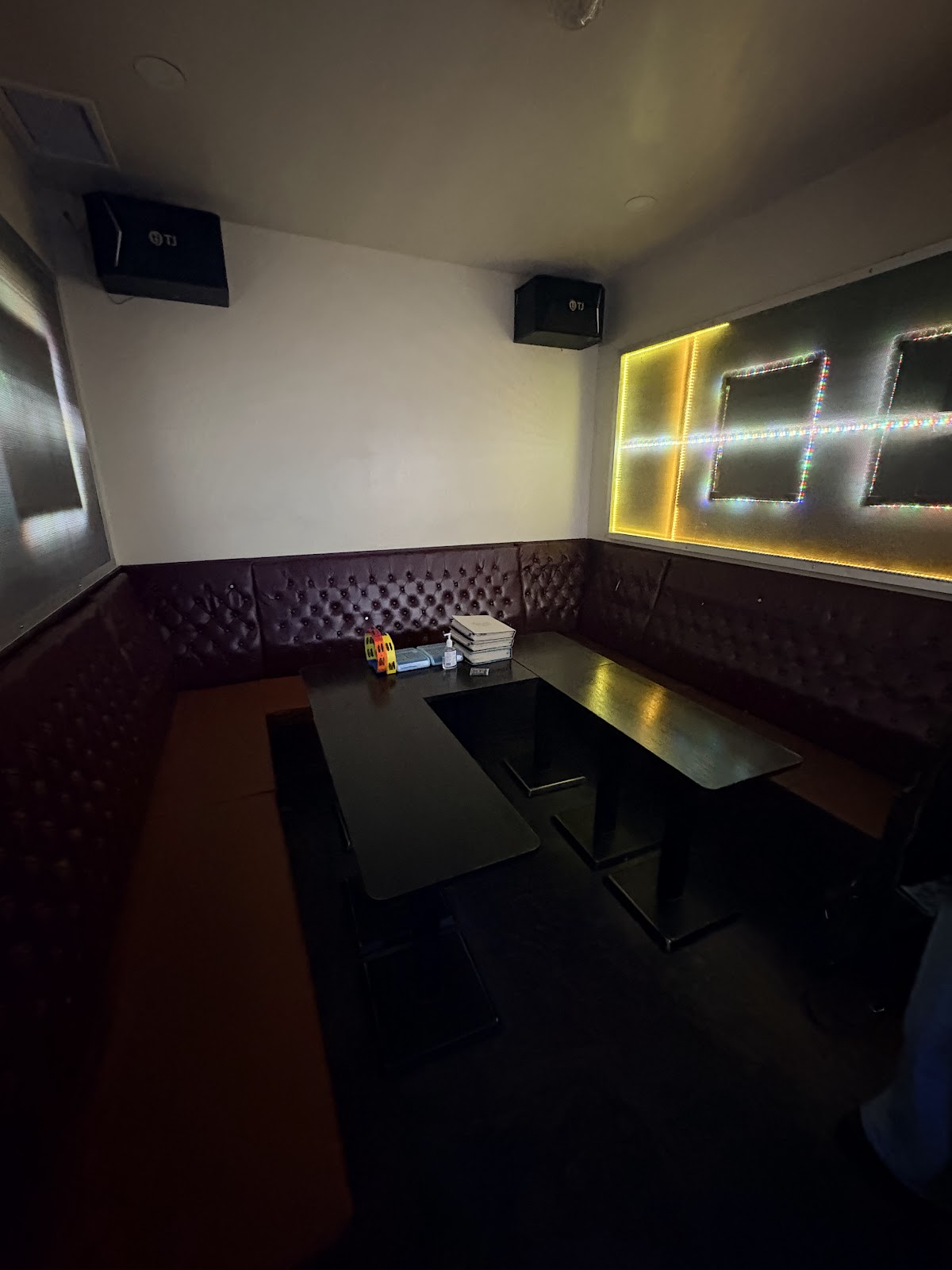 SOLE Restaurant&Bar — dining room photo 1
