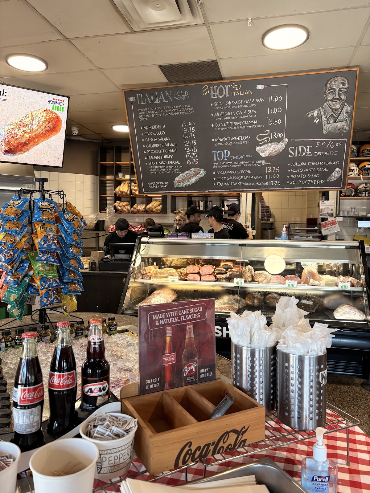 Spolumbo's Fine Foods & Deli — dining room photo 3