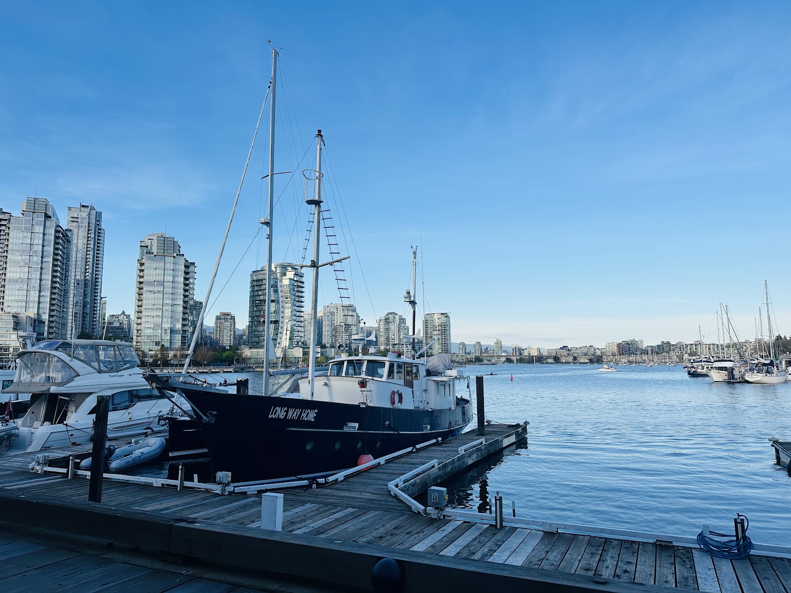 Dockside Restaurant — dining room photo 3