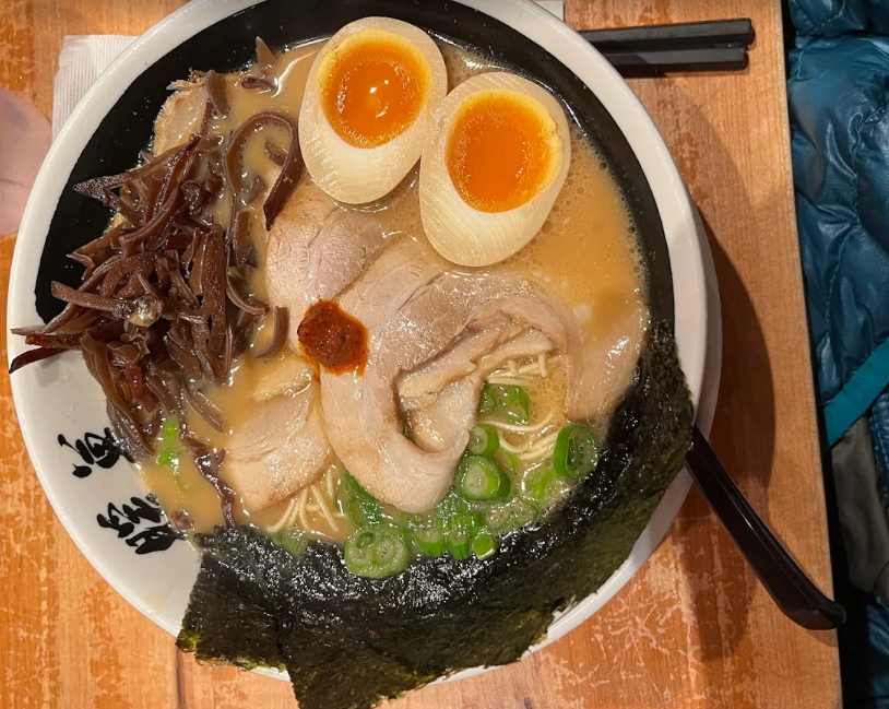 Ramen Danbo Robson — dining room photo 1