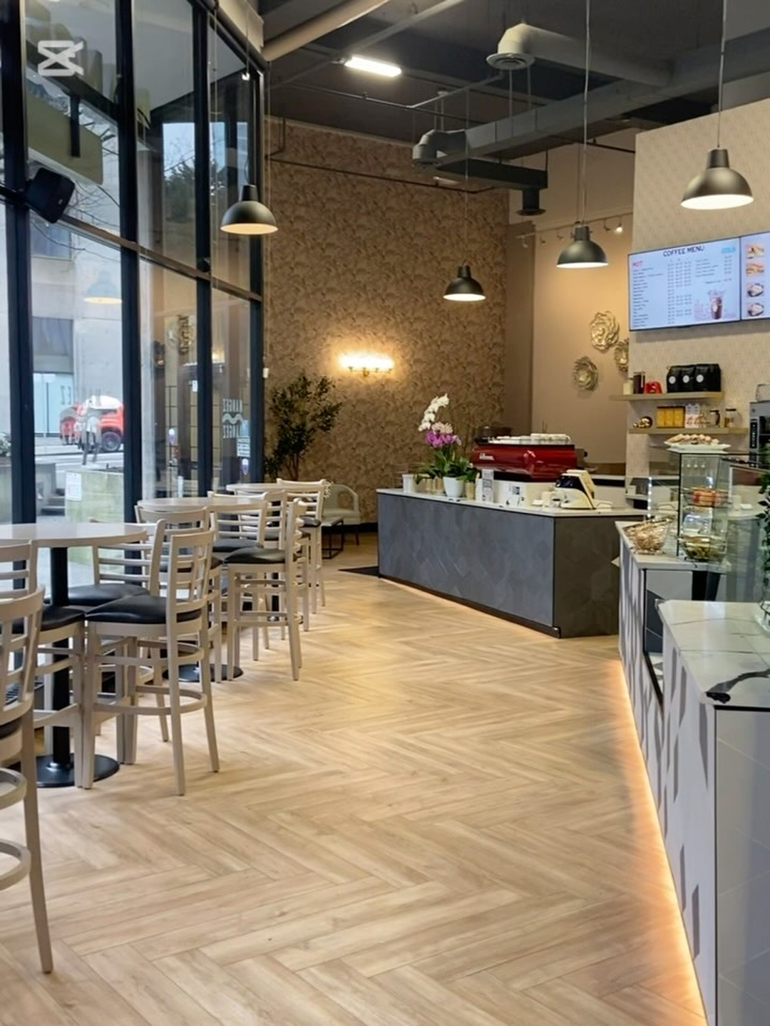 Mangez Mangez Cafe / restaurant/catering — gallery photo 1