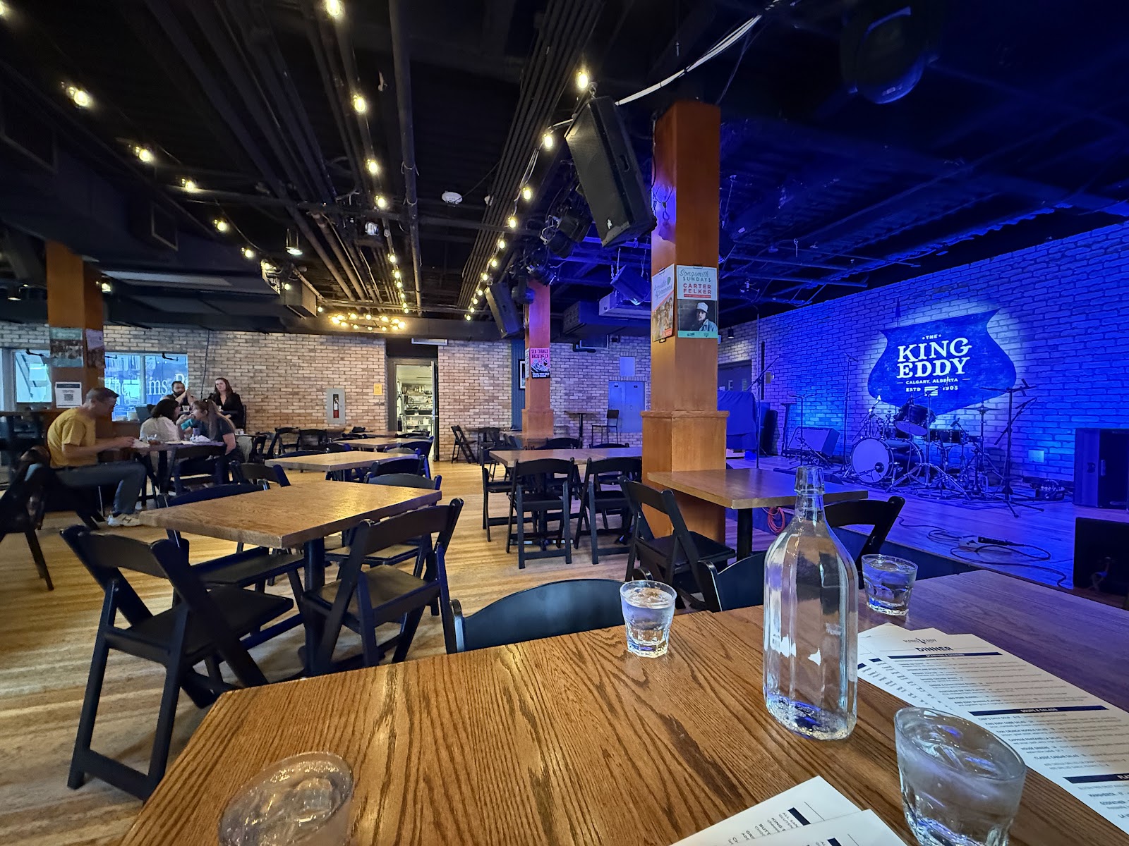 King Eddy — dining room photo 1