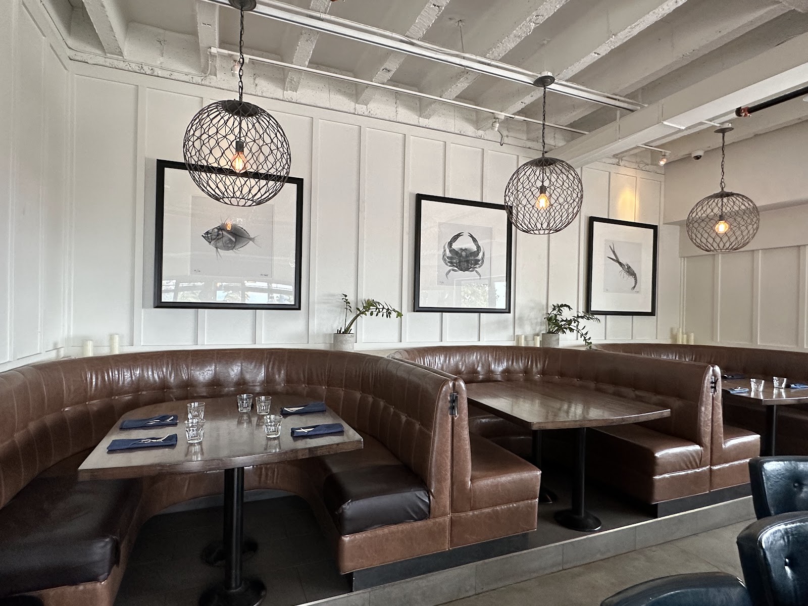 Hook Restaurant — dining room photo 3
