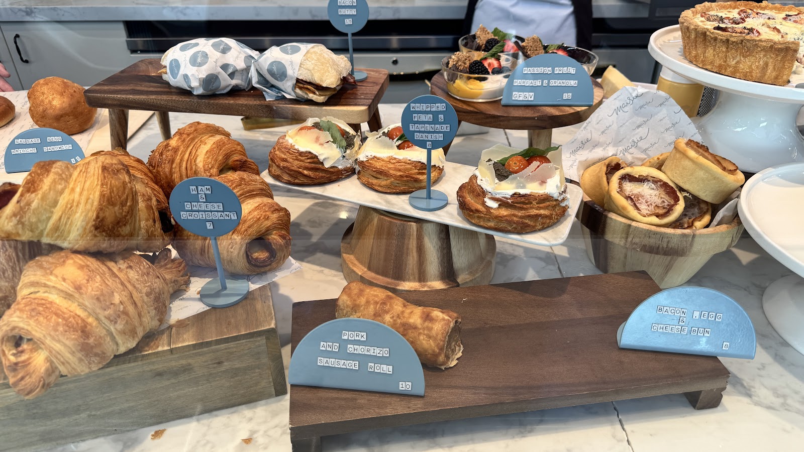 Maisie Eatery — dining room photo 2