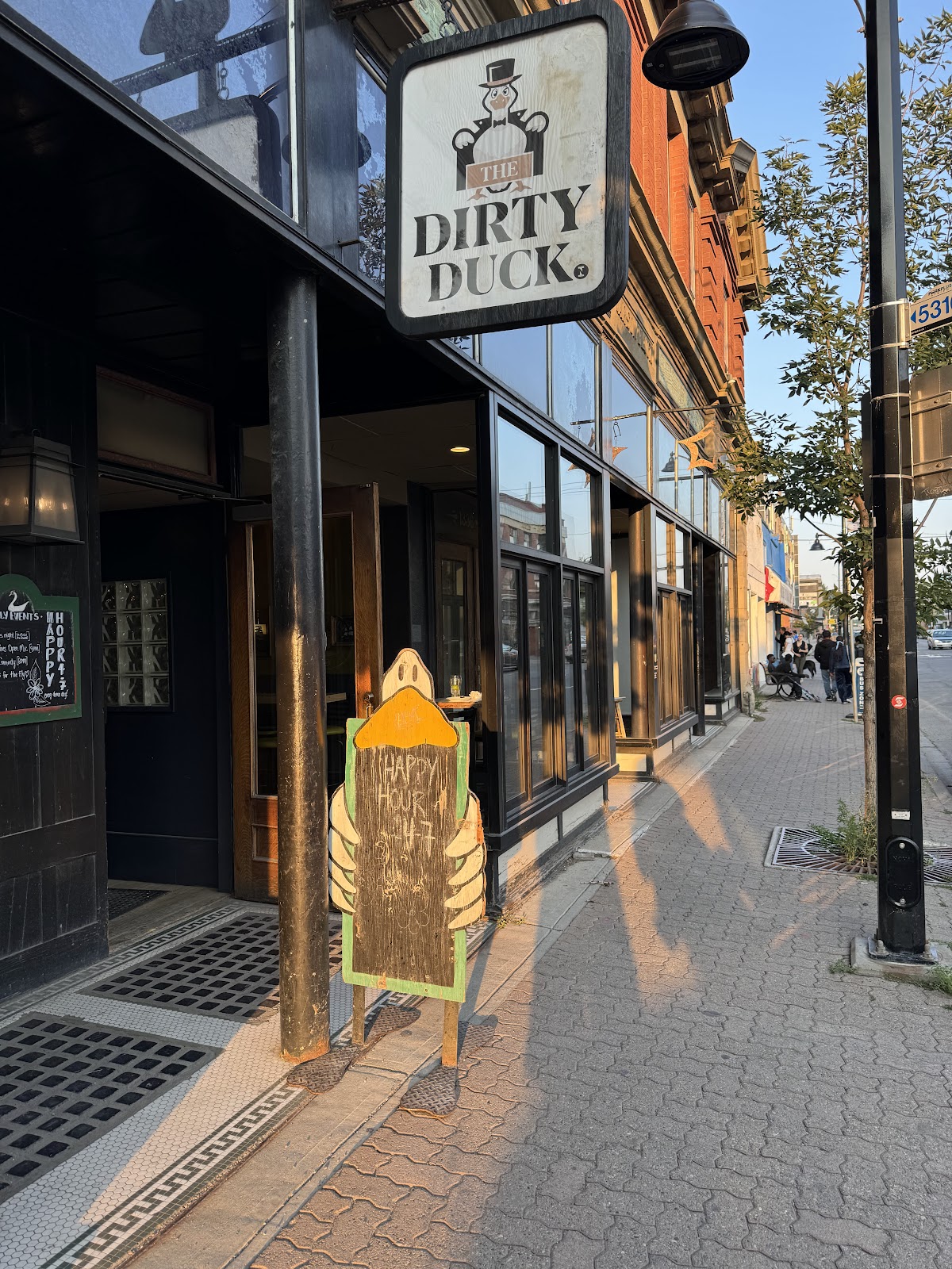 The Dirty Duck — gallery photo 1