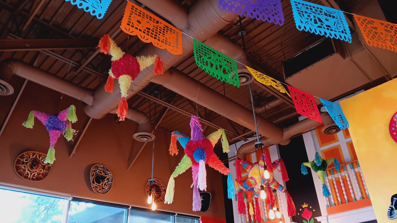 Corona's Mexican Restaurant Inc — dining room photo 2